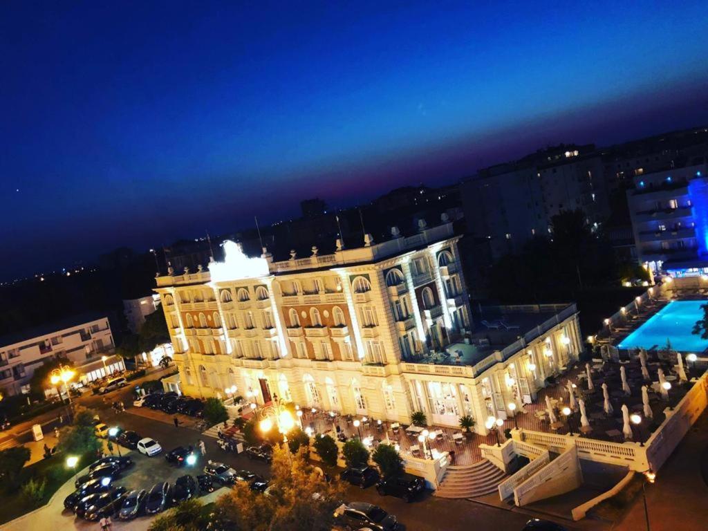 Grand Hotel Cesenatico Dış mekan fotoğraf